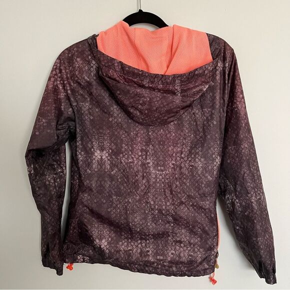 New Balance Running Jacket. EUC Size Small - Picture 10 of 10